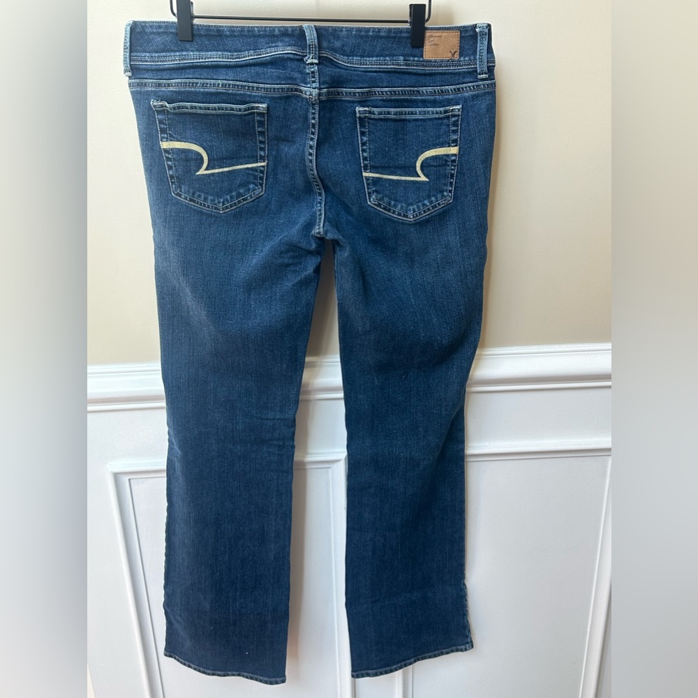 American Eagle Jean - Picture 3 of 4